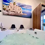 Carrubba's Luxury Apartman